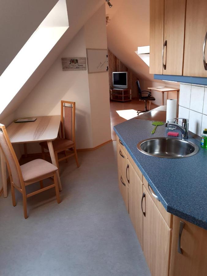 Ferienwohnung Van Den Berg Rees Bagian luar foto
