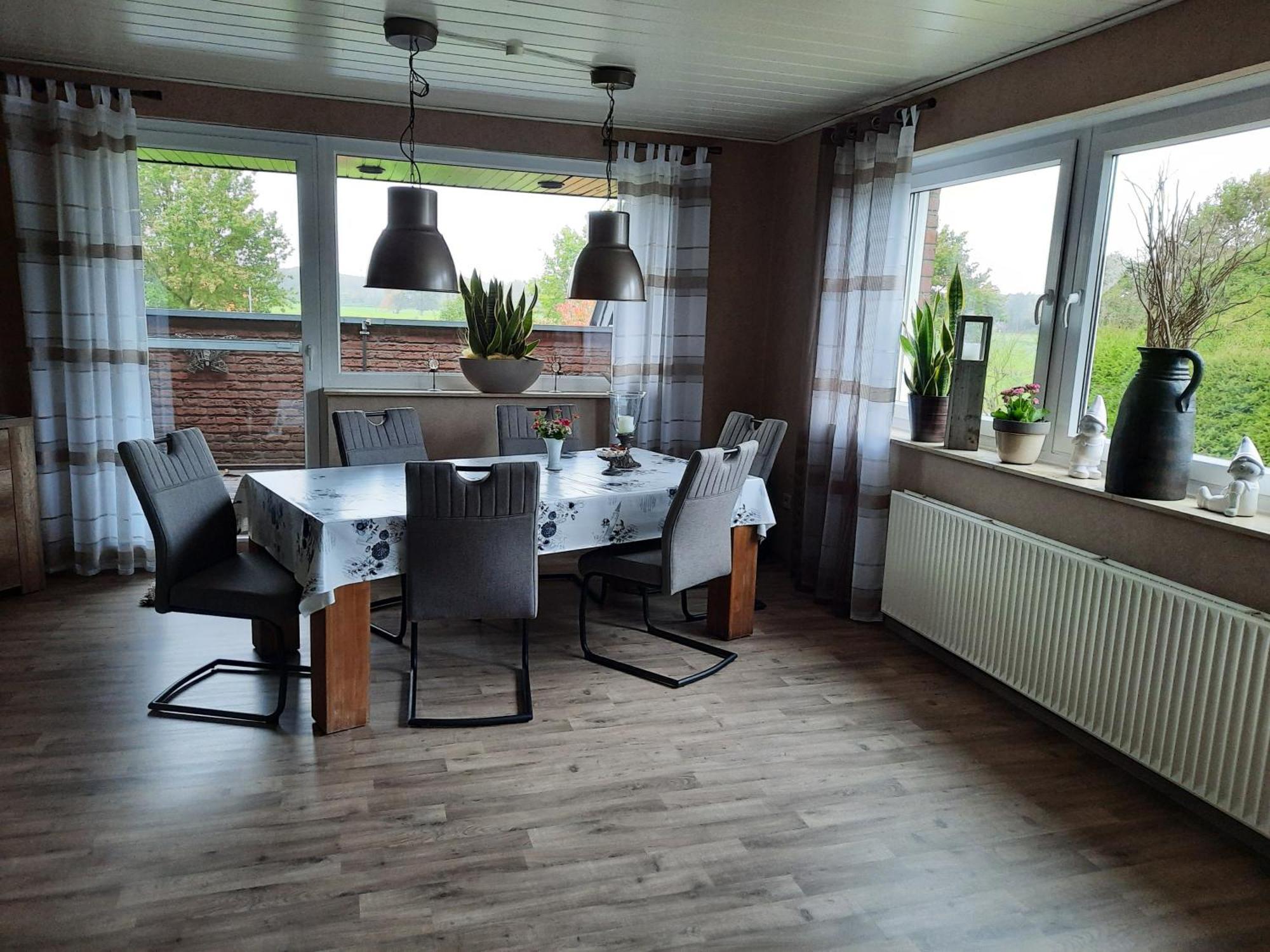 Ferienwohnung Van Den Berg Rees Bagian luar foto